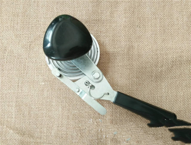 Kitchen Gland Press For Household Goods - Image 4